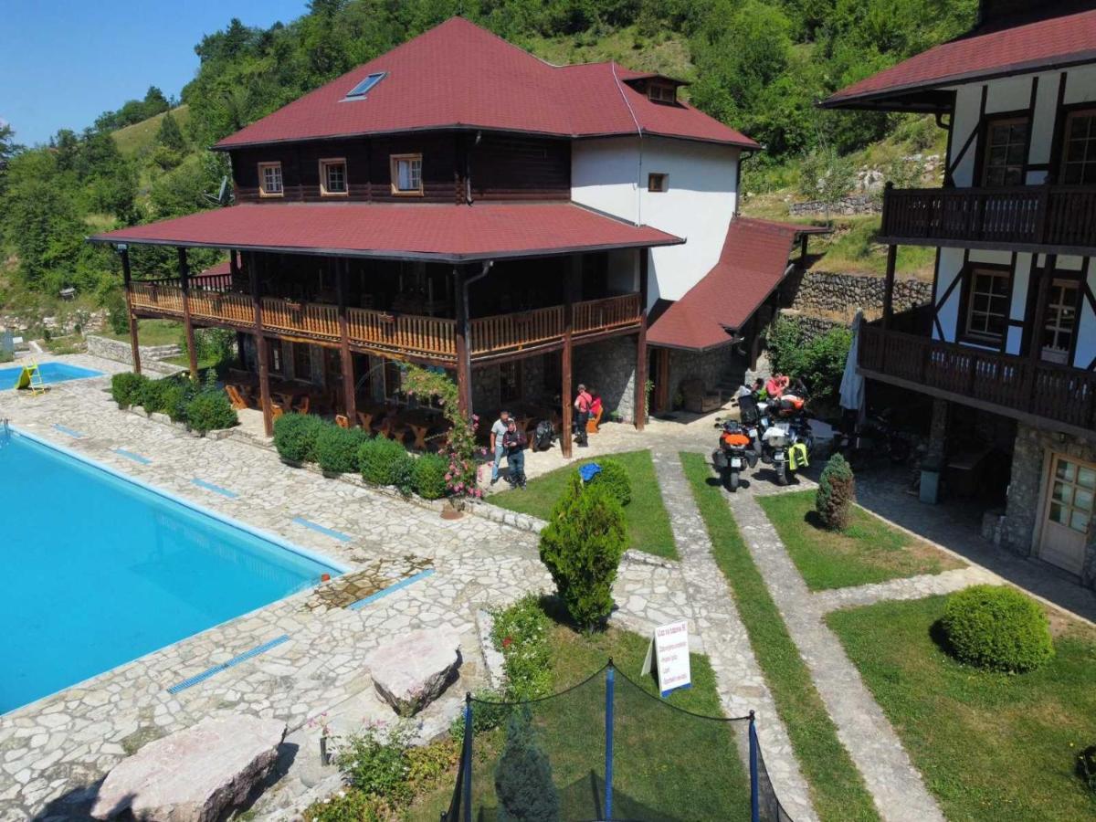 Maison d'hôtes Etno Selo Vrelo & Camping à Berane Extérieur photo