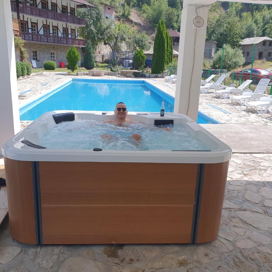 Maison d'hôtes Etno Selo Vrelo & Camping à Berane Extérieur photo