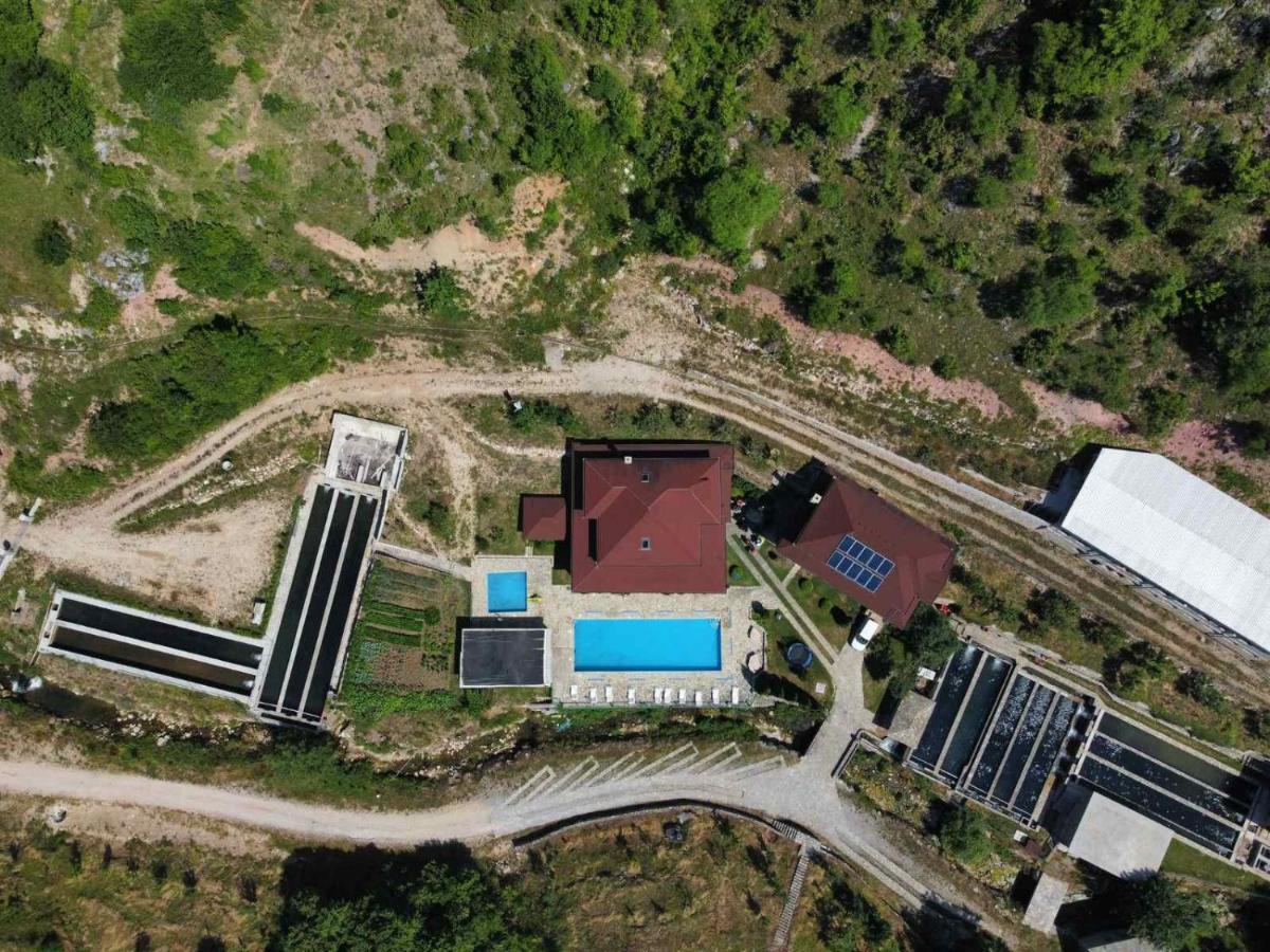 Maison d'hôtes Etno Selo Vrelo & Camping à Berane Extérieur photo