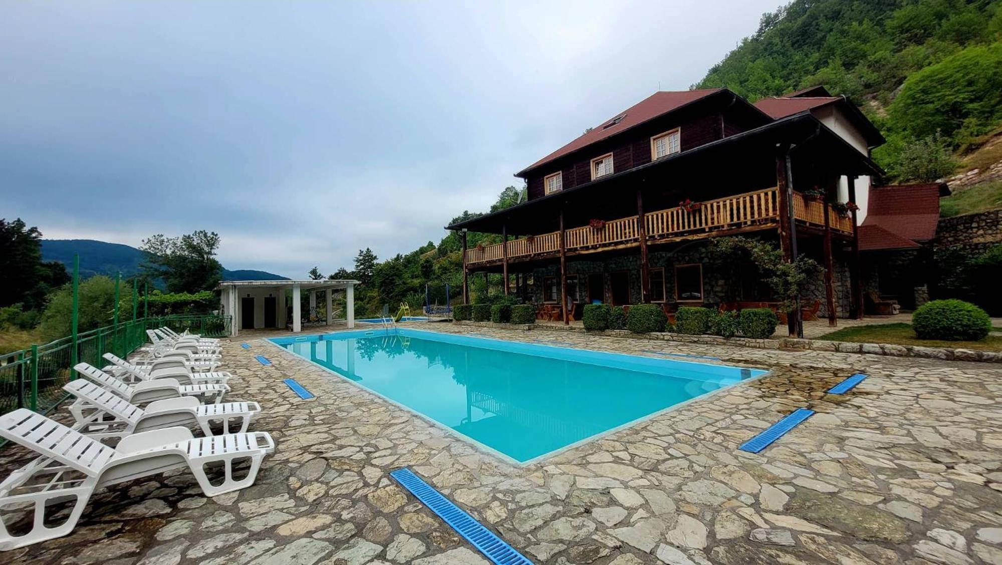 Maison d'hôtes Etno Selo Vrelo & Camping à Berane Extérieur photo
