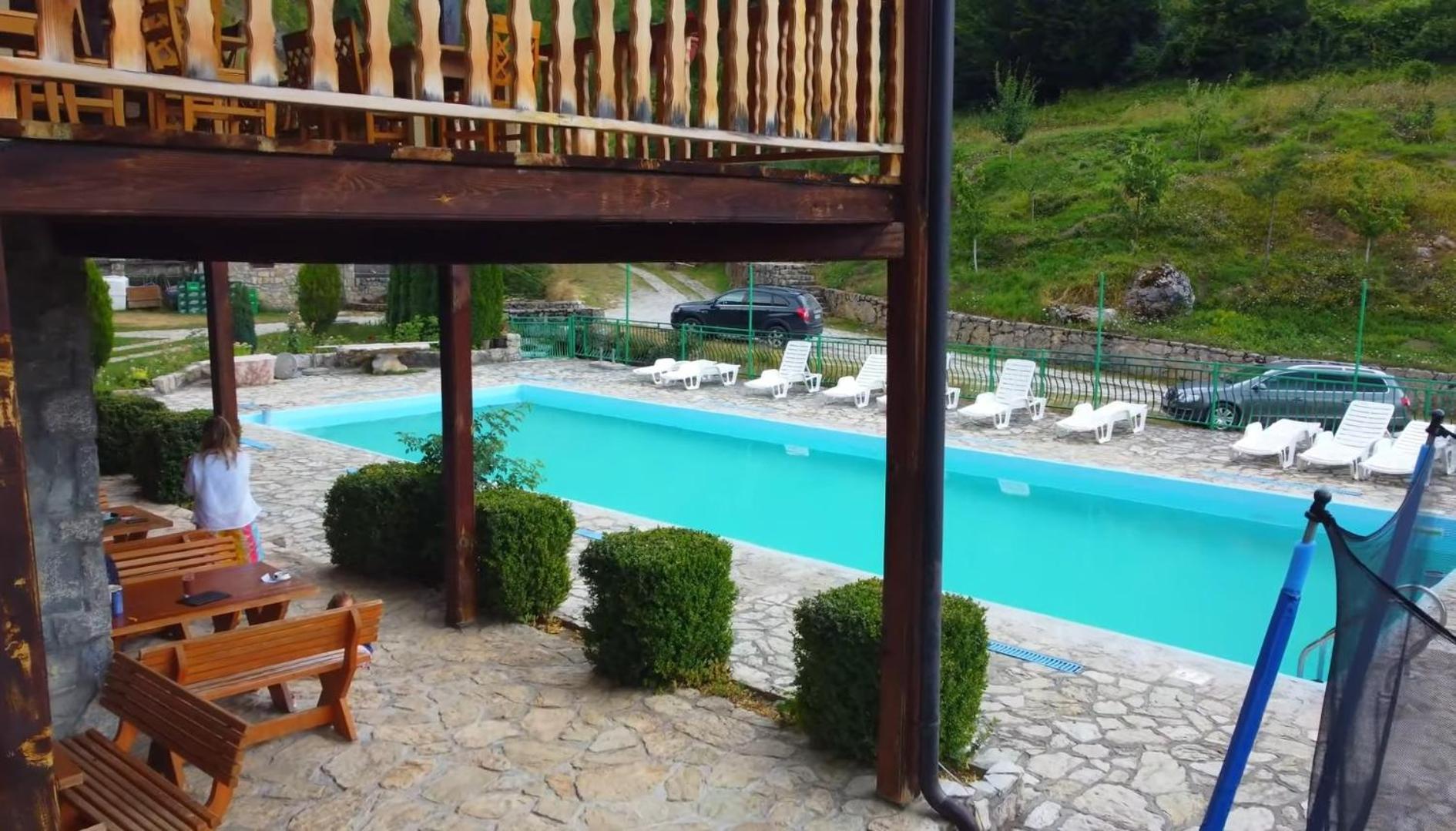 Maison d'hôtes Etno Selo Vrelo & Camping à Berane Extérieur photo
