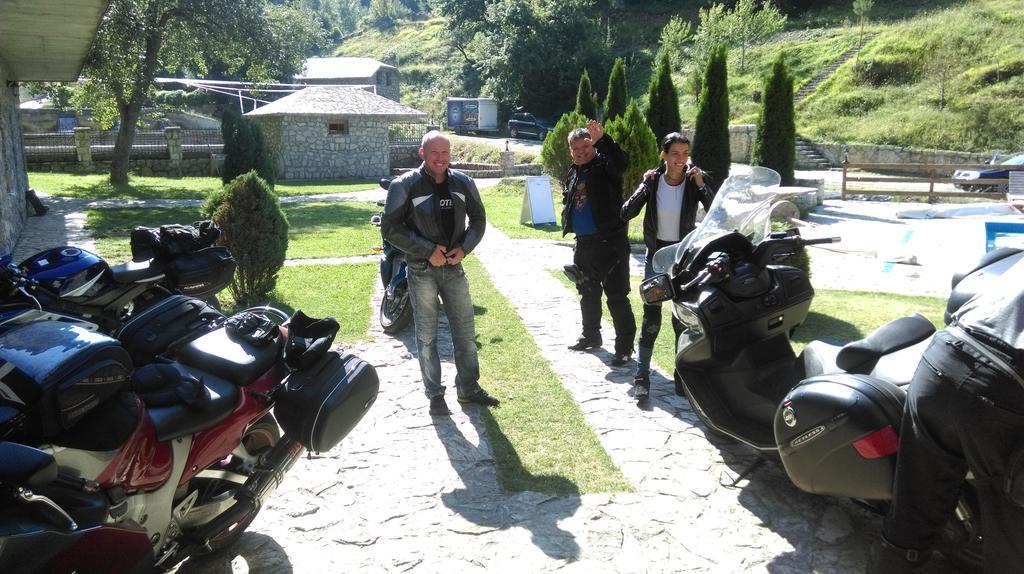 Maison d'hôtes Etno Selo Vrelo & Camping à Berane Extérieur photo